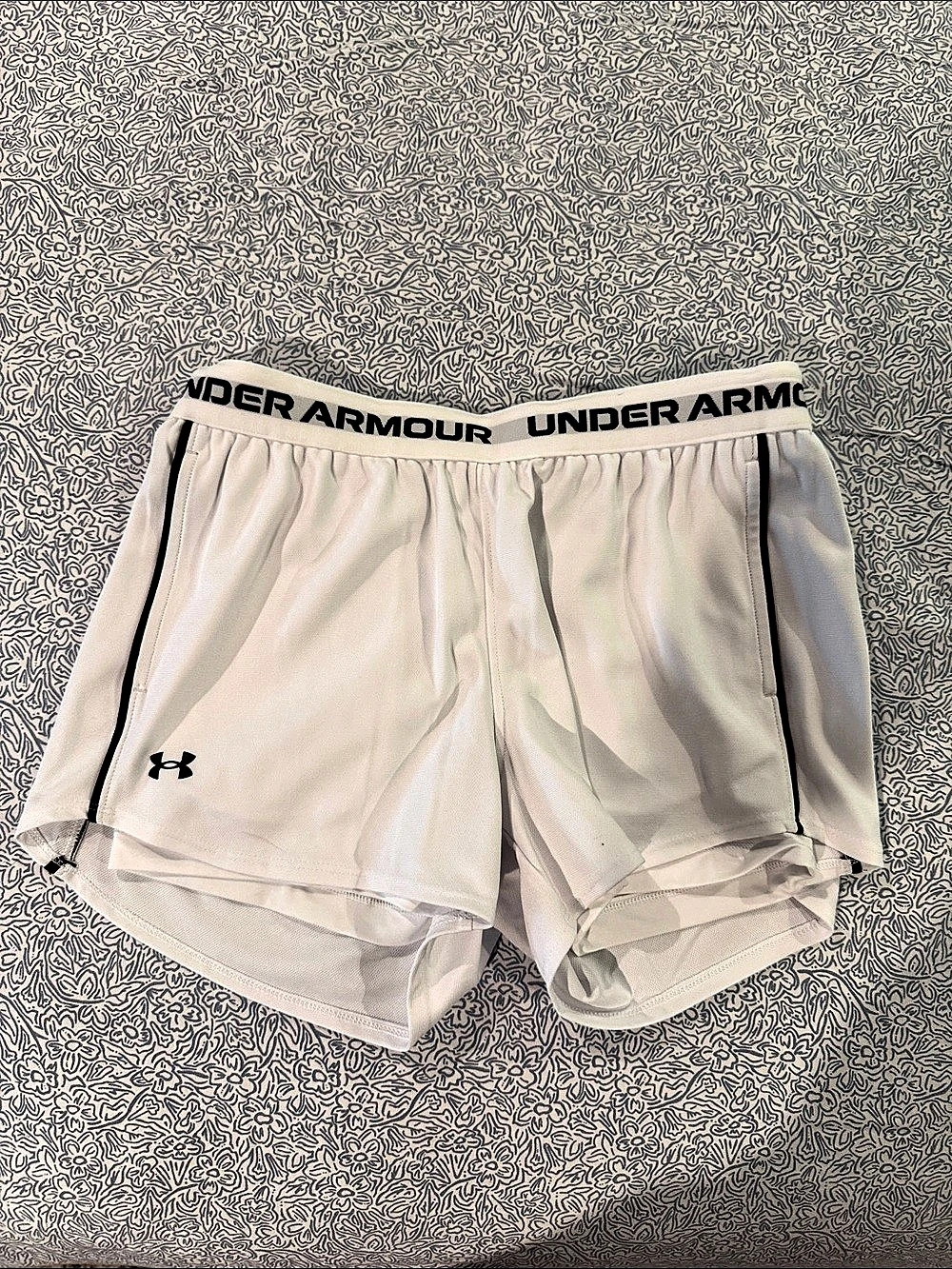 Under Armour Play Up Shorts Athletic Shorts White Small